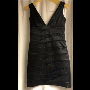 New Laundry by Shelli Segal black silk bandage "Marilyn Monroe" neckline dress 4
